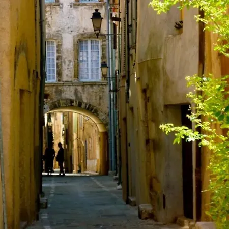 Holiday home Maison Loumio - Charming 4 Bedrooms Village Aups